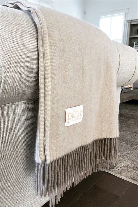 cashmere throw blanket